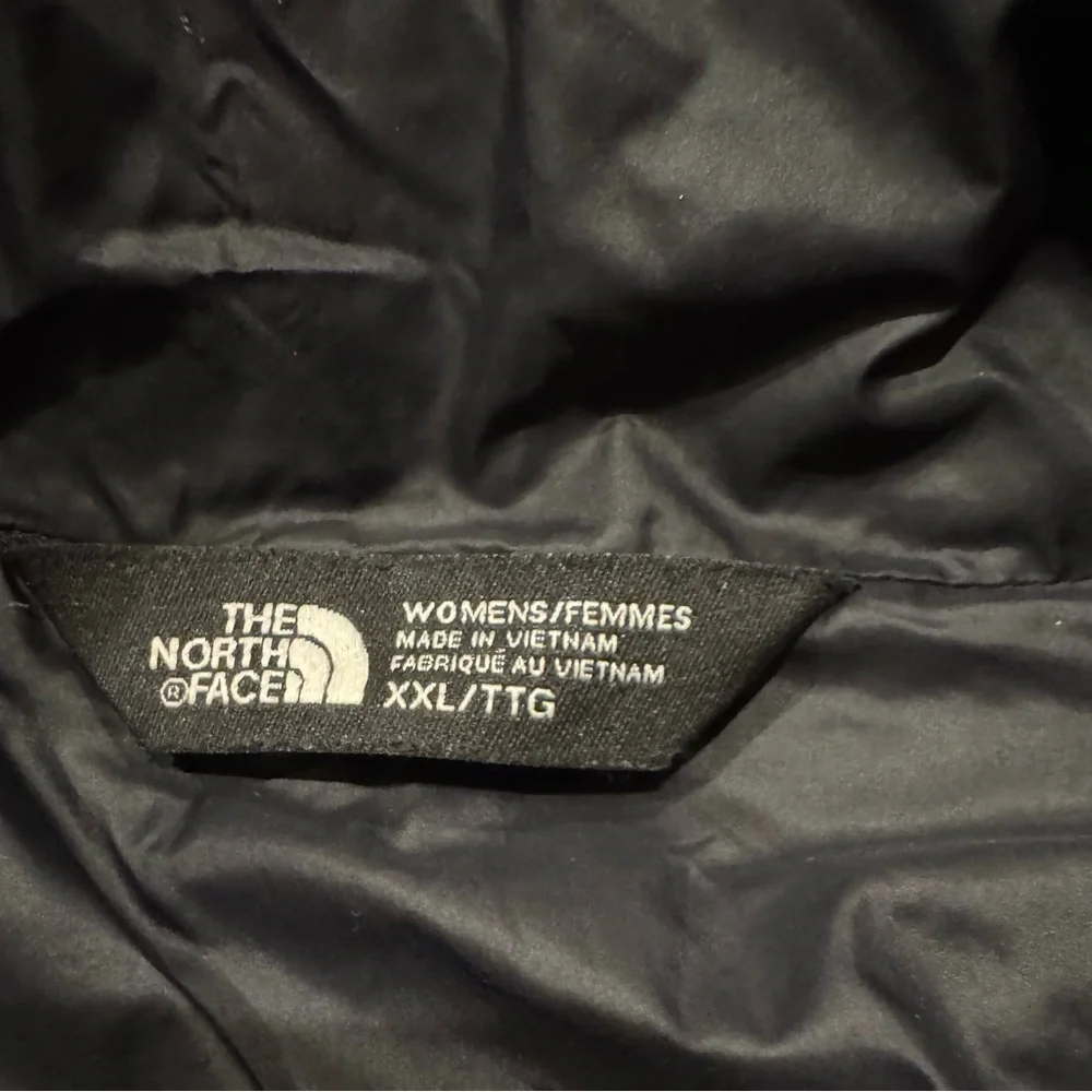 The North Face Women's Black Jacket - Picture 3 of 8